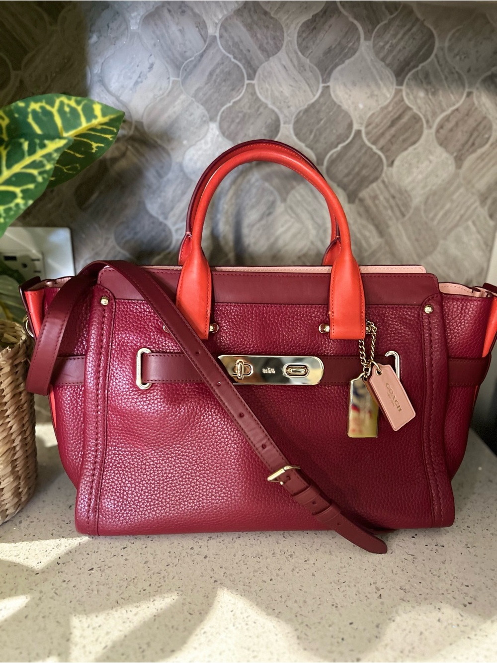 Coach Swagger 37 Colorblock
